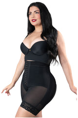 SHORT 2 TALLAS CORTO CON 3 FILAS DE BROCHES BOOTYLOVE SS9175