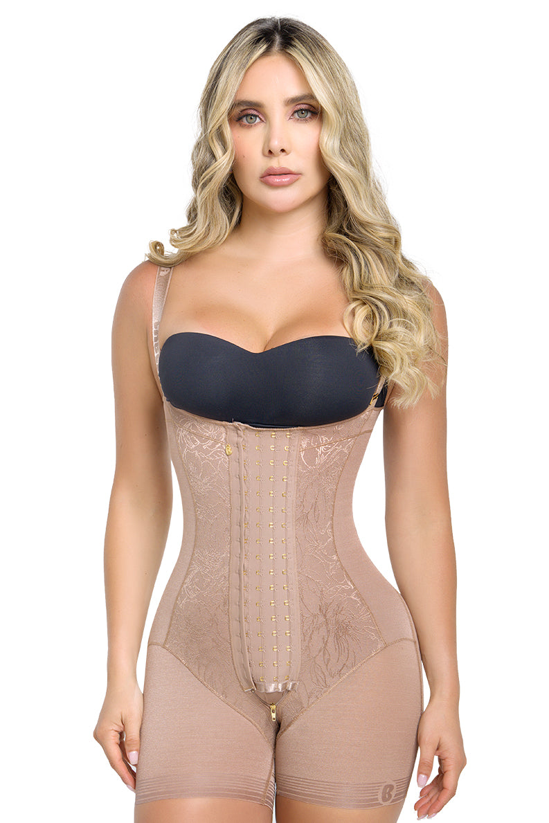 Soy Admirable – Faja Strapless Short Corto con Encaje y 4 Niveles de Ajuste | Labella Majesty