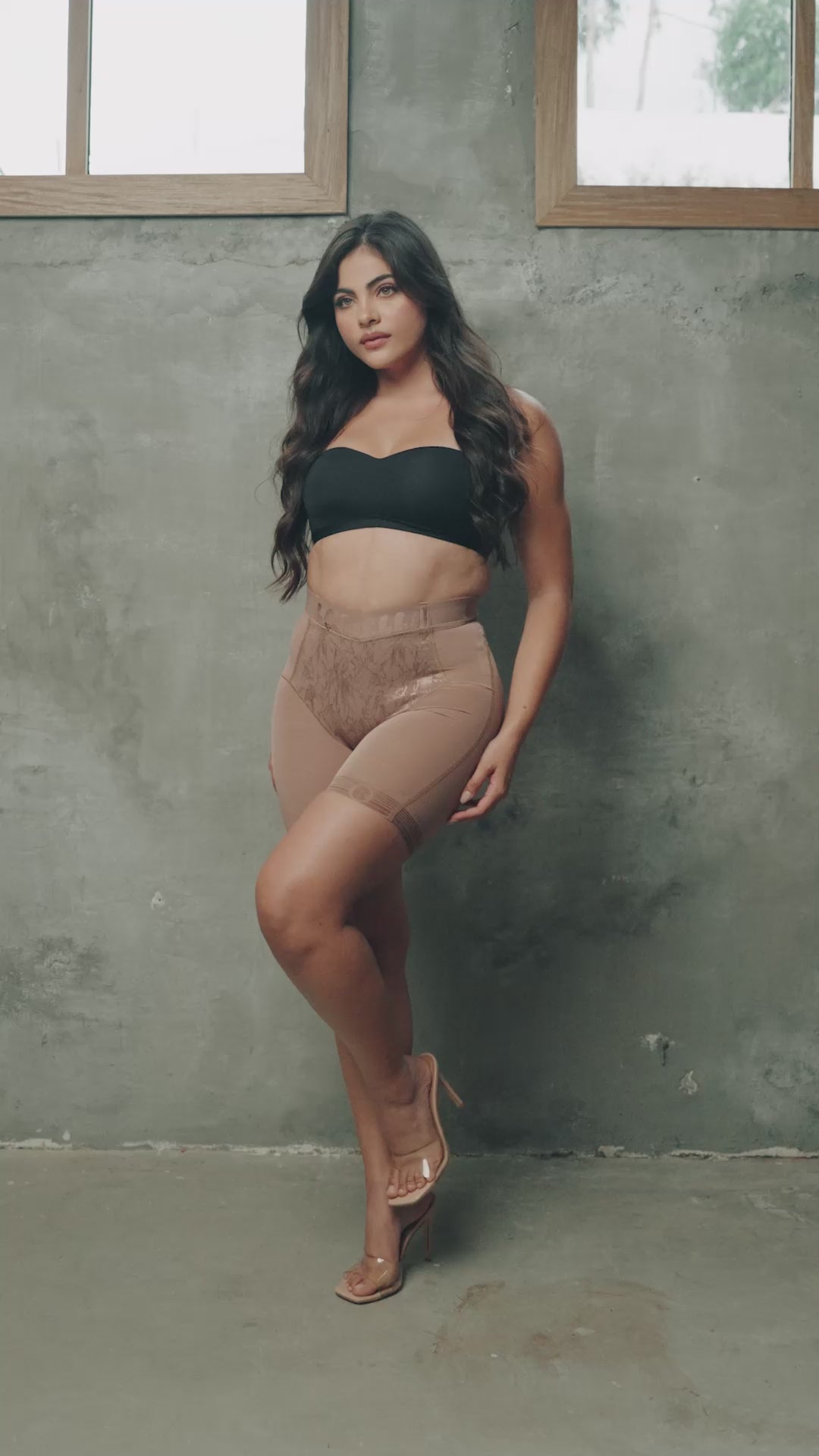 Soy Paz – Panty Short Moldeador con Encaje Media Pierna a la Cintura | Labella Majesty
