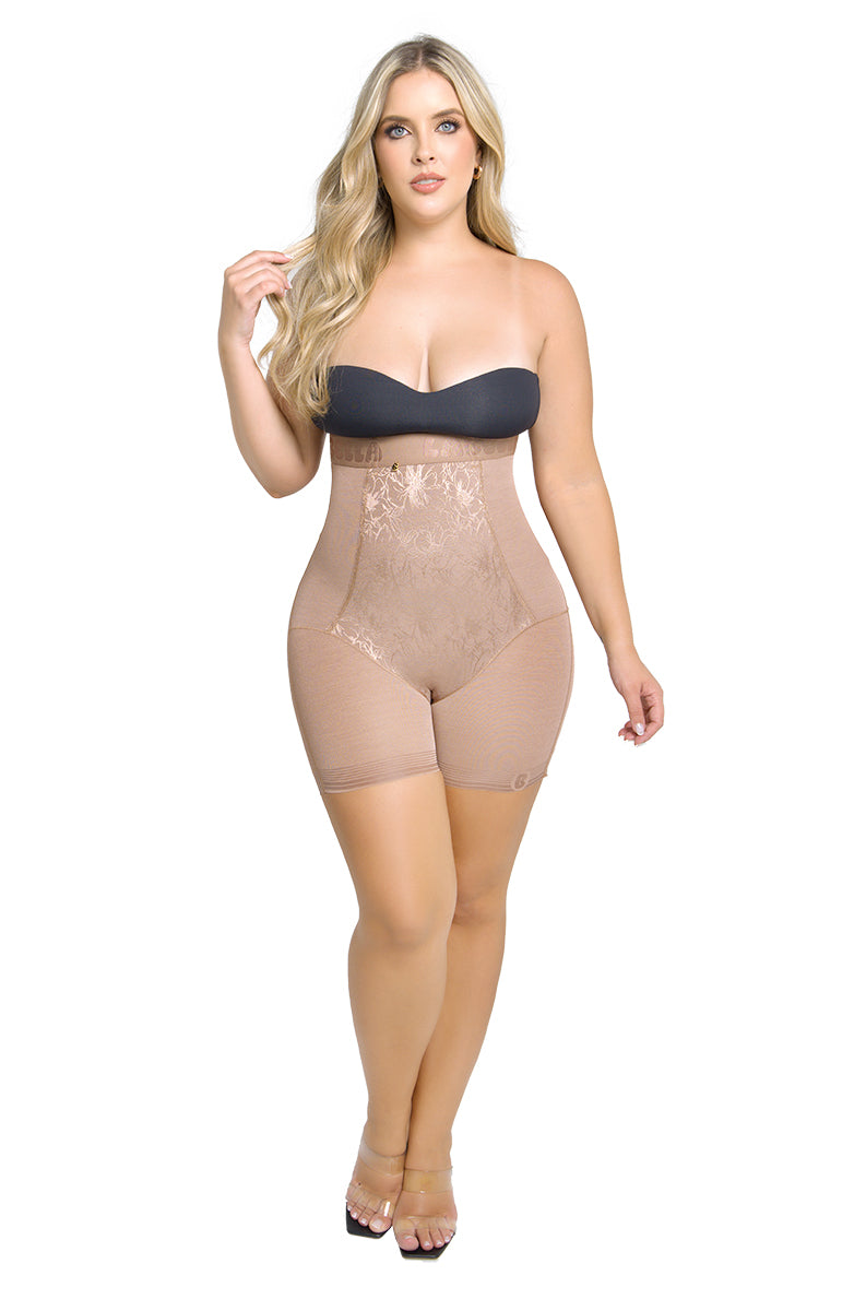 Soy Grandeza – Panty Short Moldeador con Encaje Corto Cintura Alta | Labella Majesty