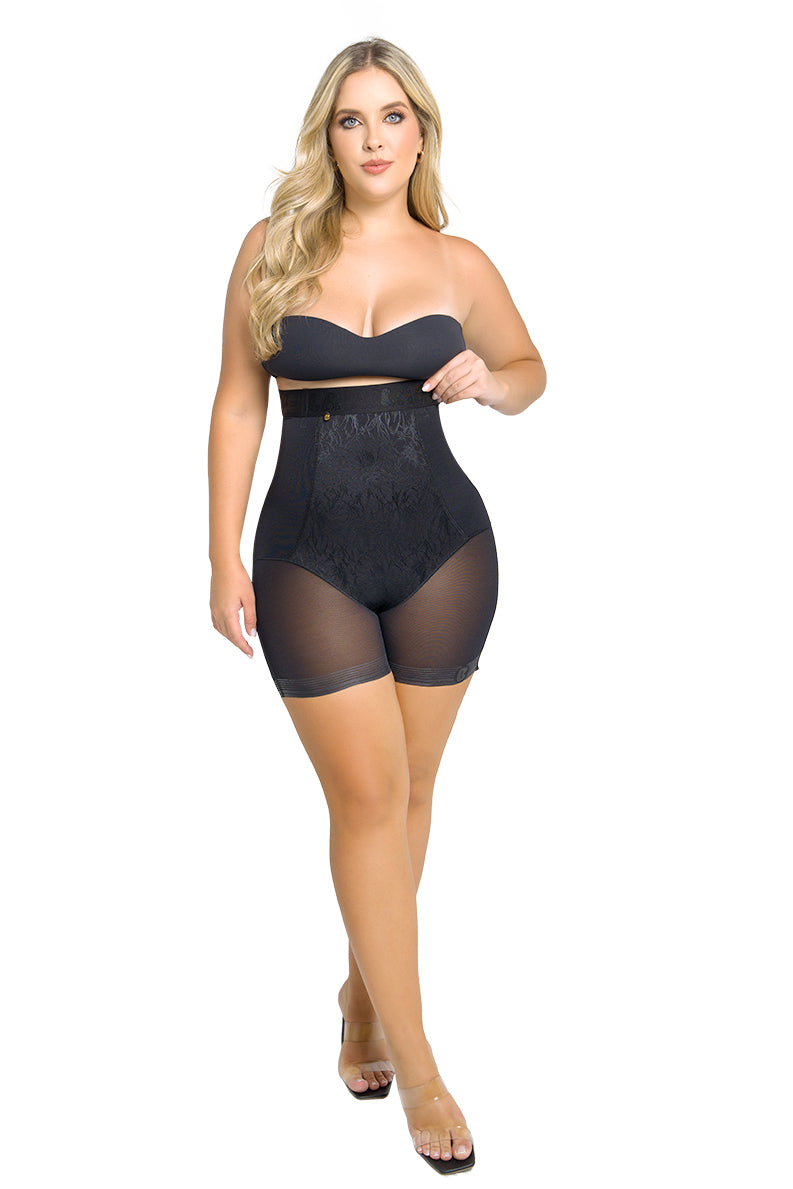 Soy Grandeza – Panty Short Moldeador con Encaje Corto Cintura Alta | Labella Majesty