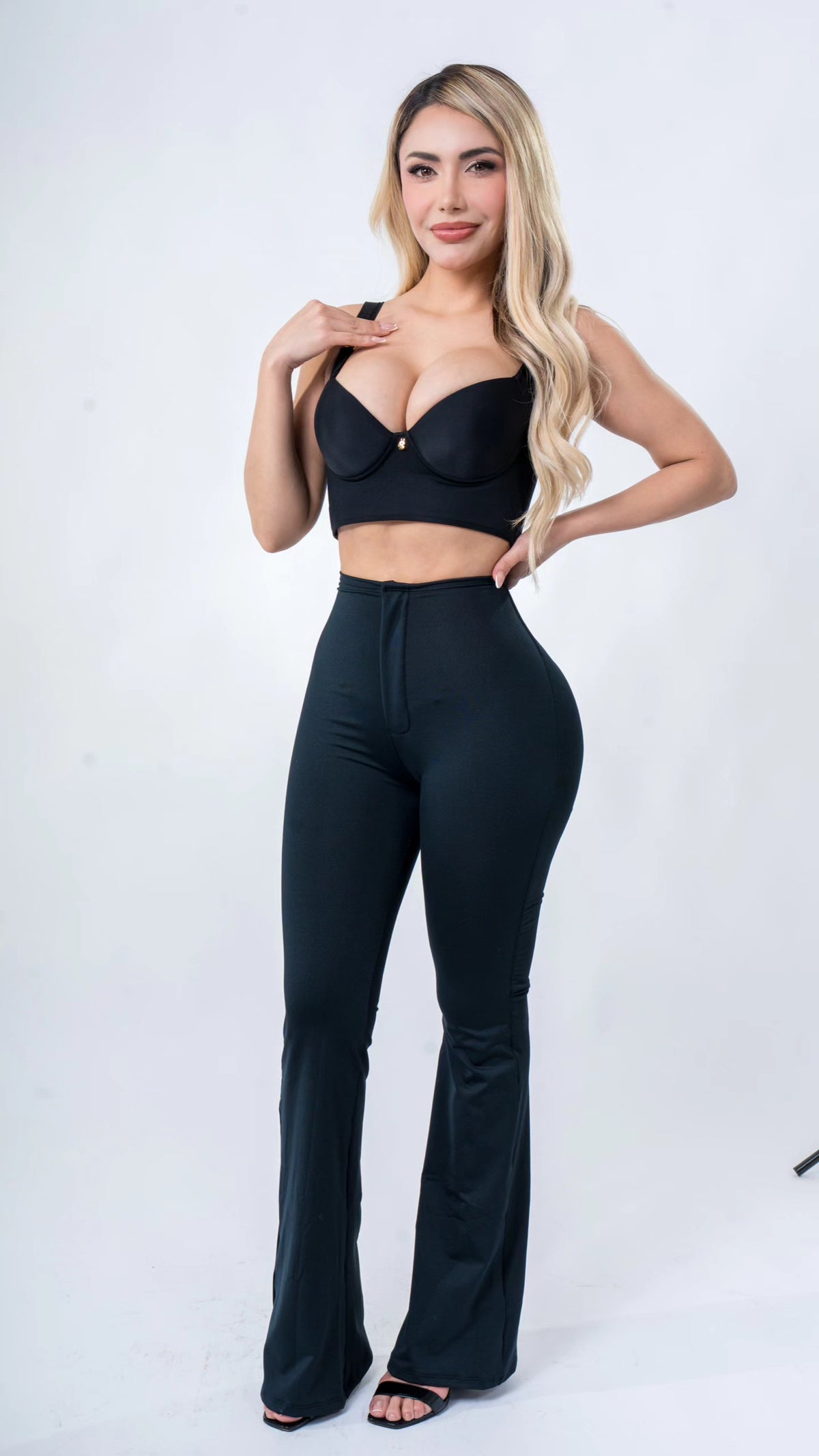 Leggings Booty Up Campana Doble Realce y Efecto Inmediato | Faja Integrada Alta Compresión LG7177