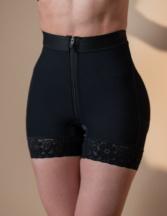 F1352C SHORT CHINGONA CON CIERRE PUSH UP SIN COSTURAS ULTRASECRET